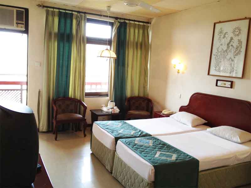 Hotel Topaz Kandy Room2
